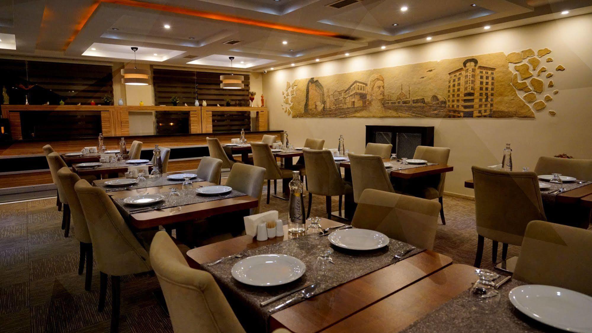 Es Albatros Hotel 埃斯基谢希尔 外观 照片
